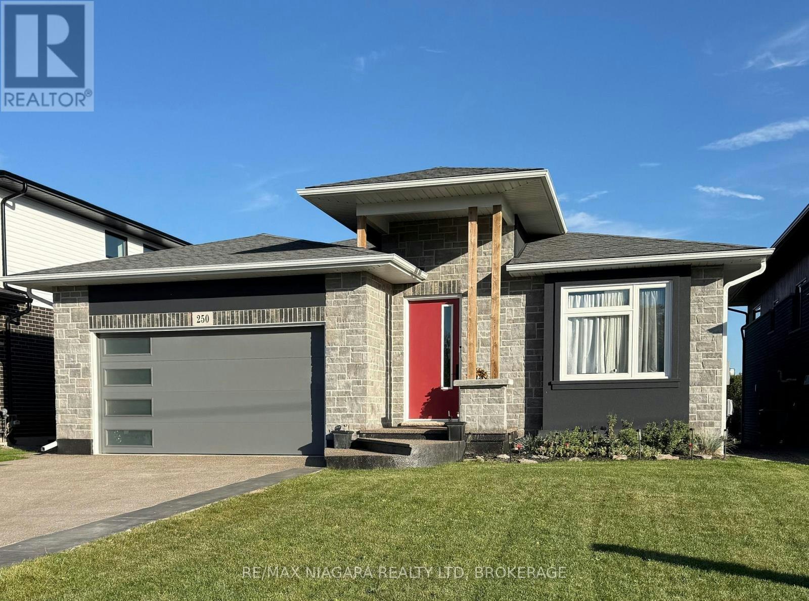 250 Colbeck Drive S, Welland, ON, L3C 0B4