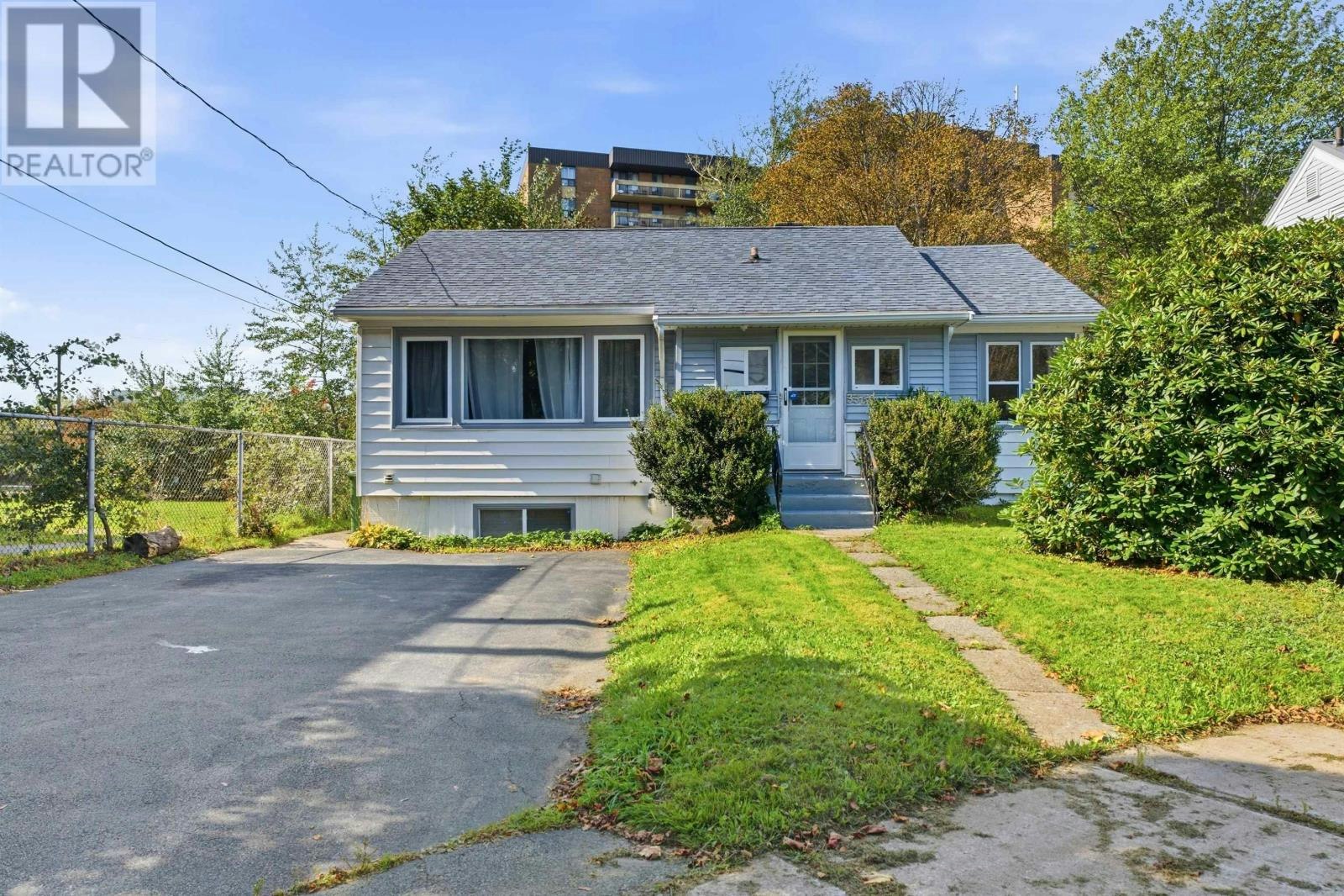 3360 St Andrews Avenue, Halifax, NS, B3L 3Y1
