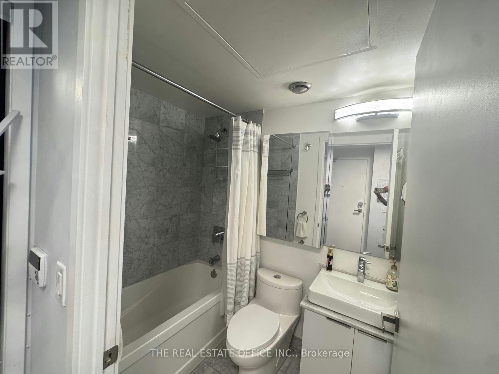 2511-14 York Street, Toronto, ON, M5J 2Z2 - 12