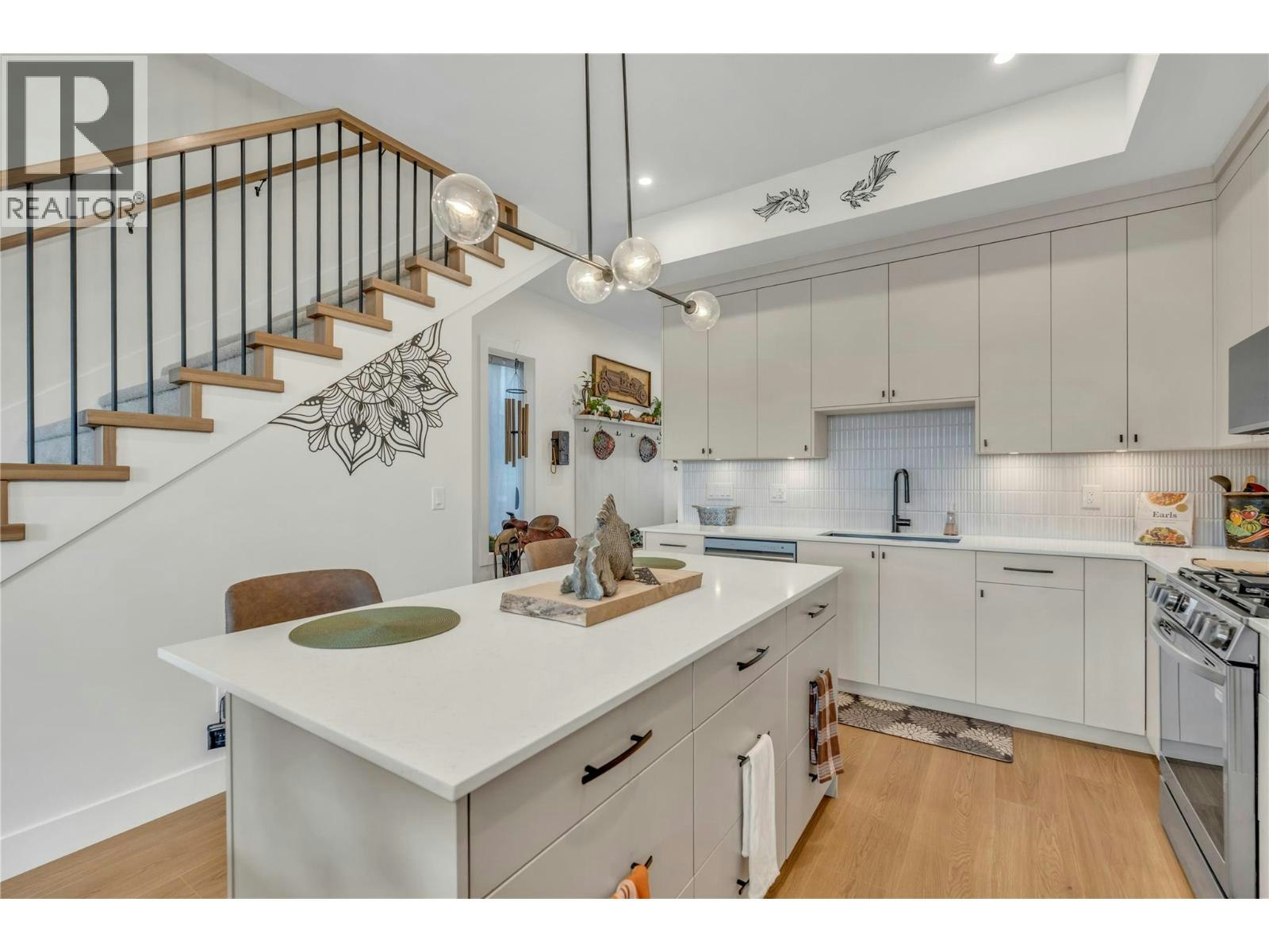 386 Chardonnay Avenue, Oliver, BC, V0H 1T4 - 7