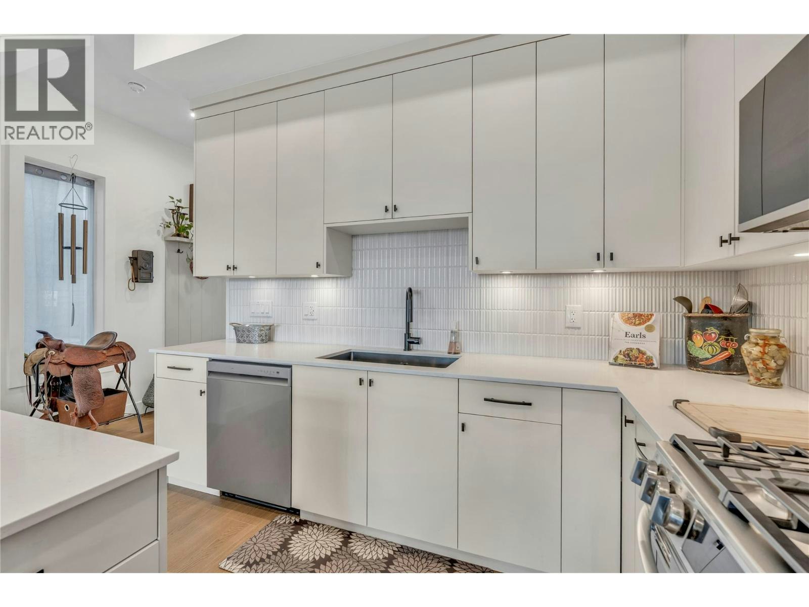 386 Chardonnay Avenue, Oliver, BC, V0H 1T4 - 6