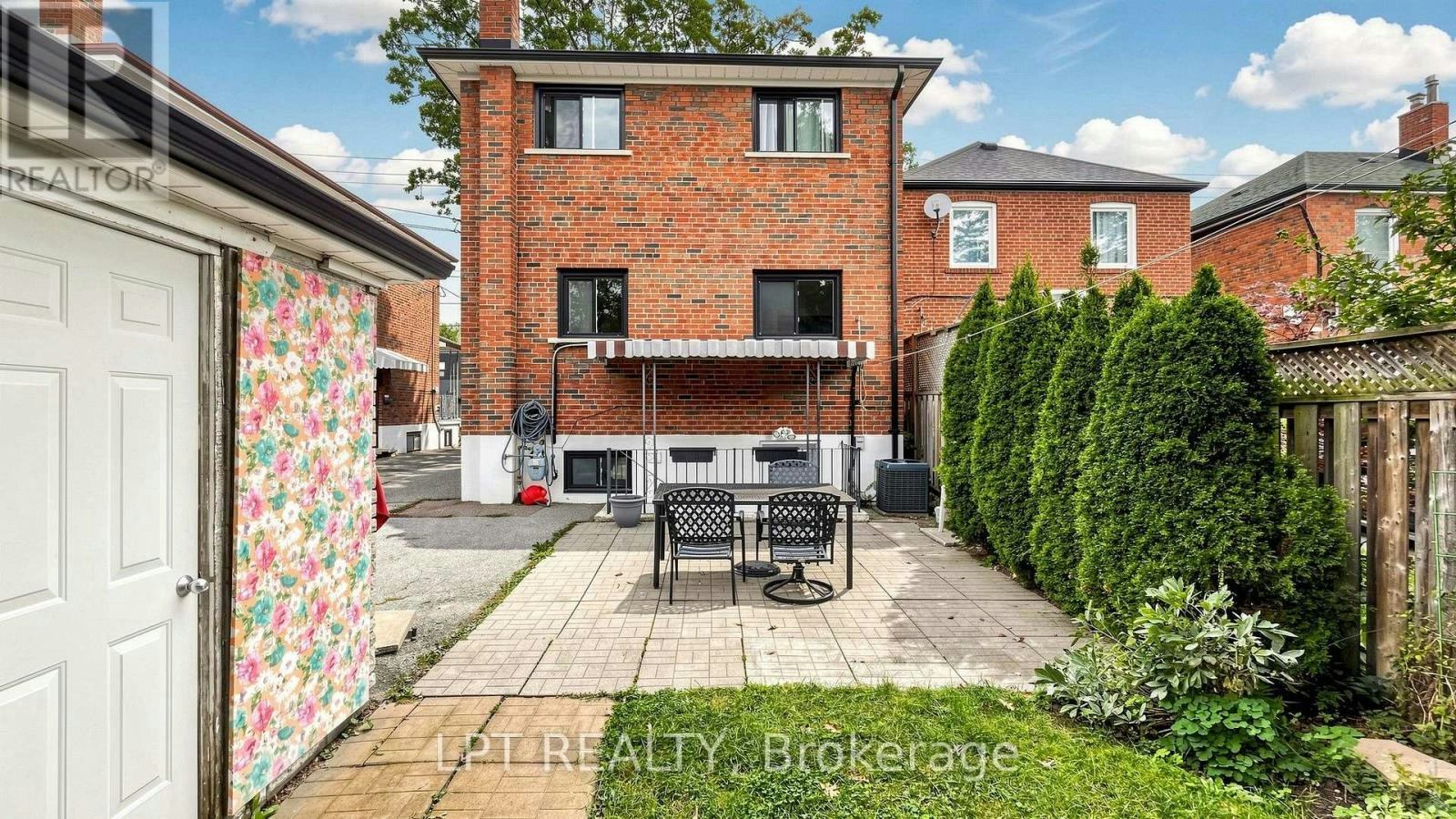 MAIN Floor 477 Cosburn Apt Avenue, Toronto, ON, M4J 2N6 - 33