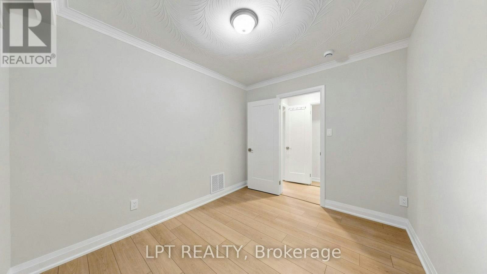 MAIN Floor 477 Cosburn Apt Avenue, Toronto, ON, M4J 2N6 - 21