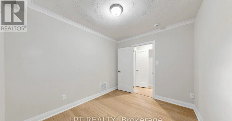 MAIN Floor 477 Cosburn Apt Avenue, Toronto, ON, M4J 2N6 - 21
