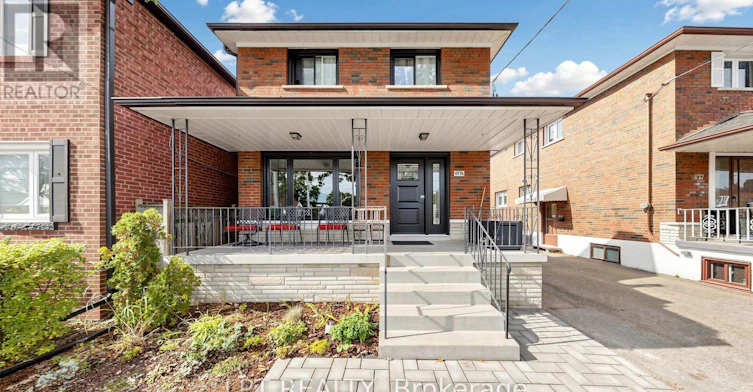 MAIN Floor 477 Cosburn Apt Avenue, Toronto, ON, M4J 2N6 - 4
