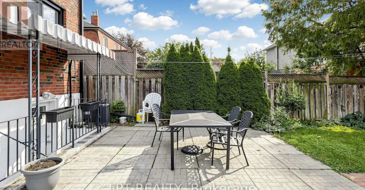 MAIN Floor 477 Cosburn Apt Avenue, Toronto, ON, M4J 2N6 - 32
