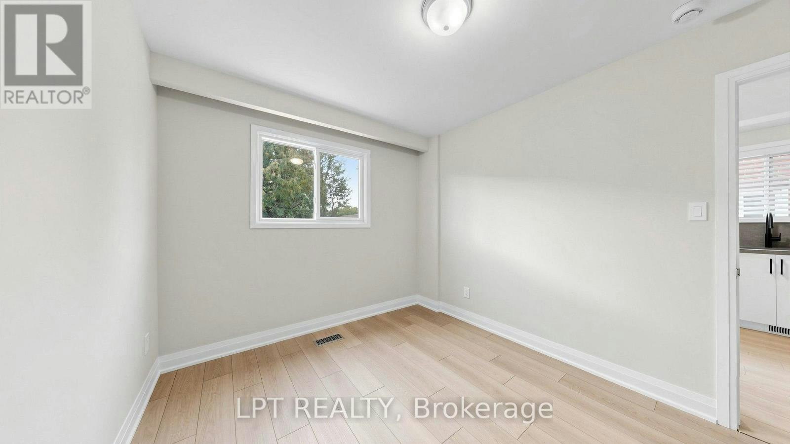 MAIN Floor 477 Cosburn Apt Avenue, Toronto, ON, M4J 2N6 - 23