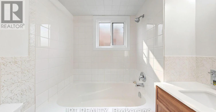 MAIN Floor 477 Cosburn Apt Avenue, Toronto, ON, M4J 2N6 - 27