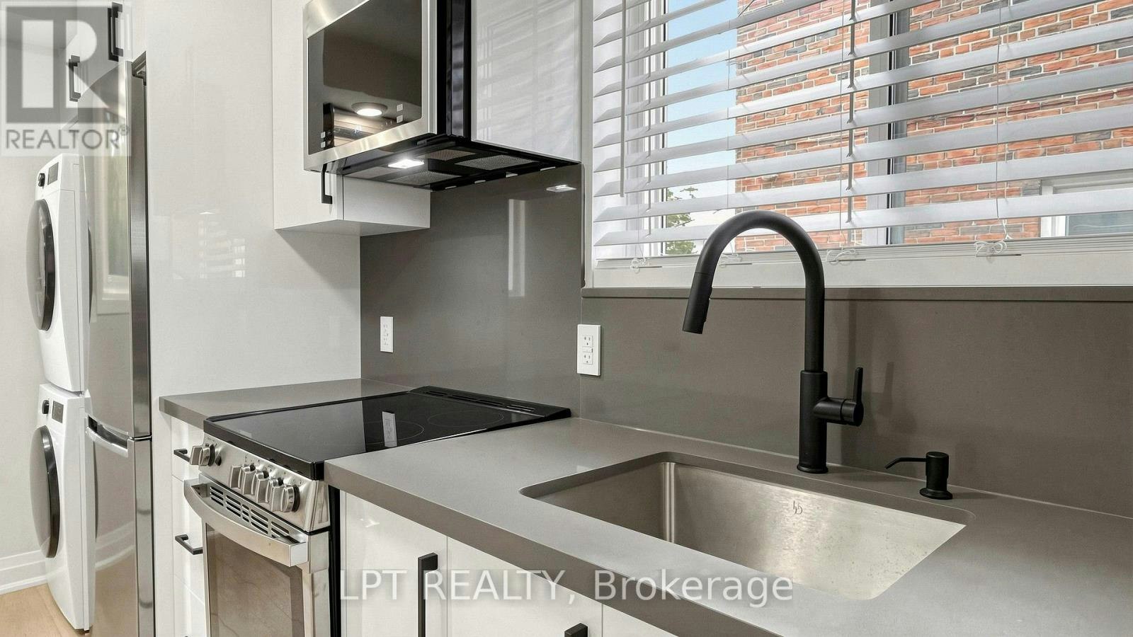 MAIN Floor 477 Cosburn Apt Avenue, Toronto, ON, M4J 2N6 - 17