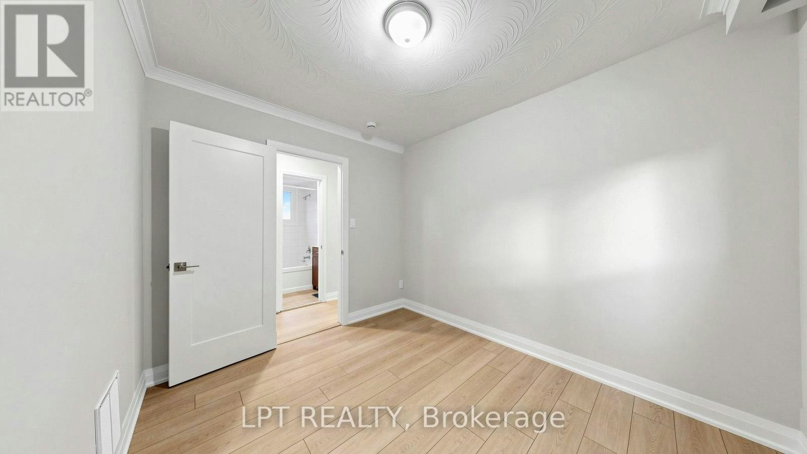 MAIN Floor 477 Cosburn Apt Avenue, Toronto, ON, M4J 2N6 - 20