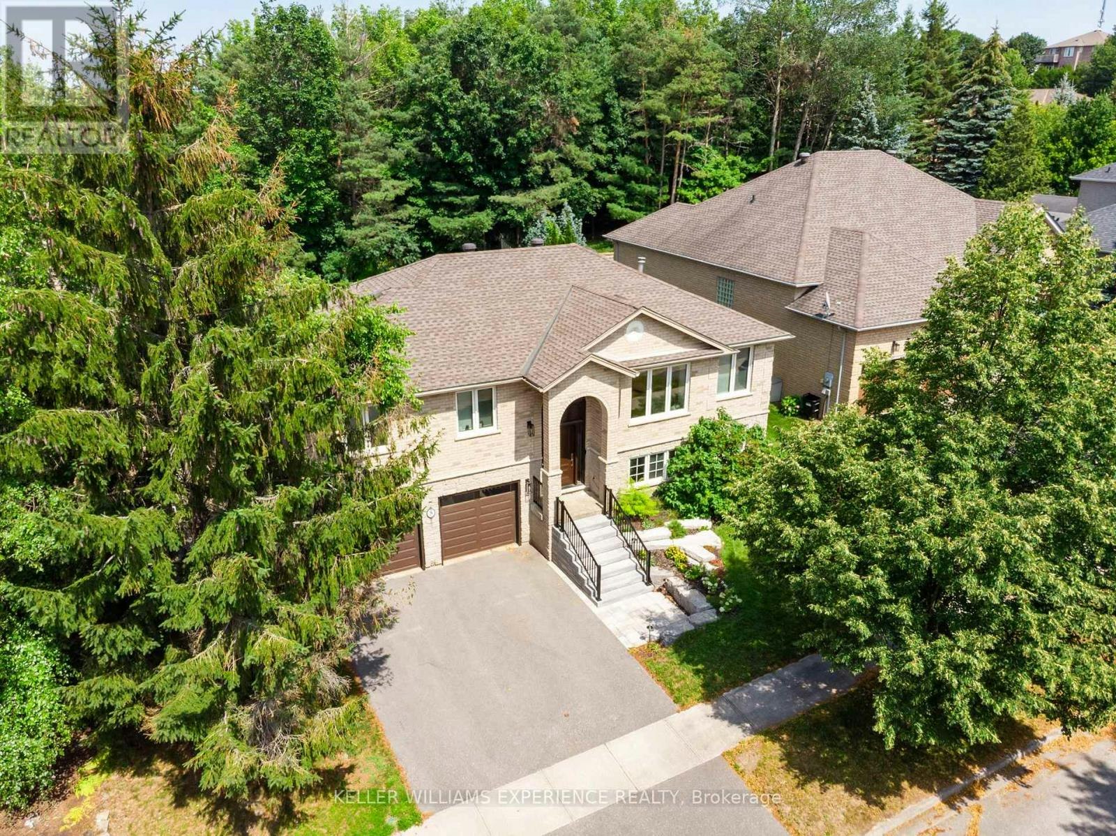 5 Grouse Glen, Barrie, ON, L4N 7Z4