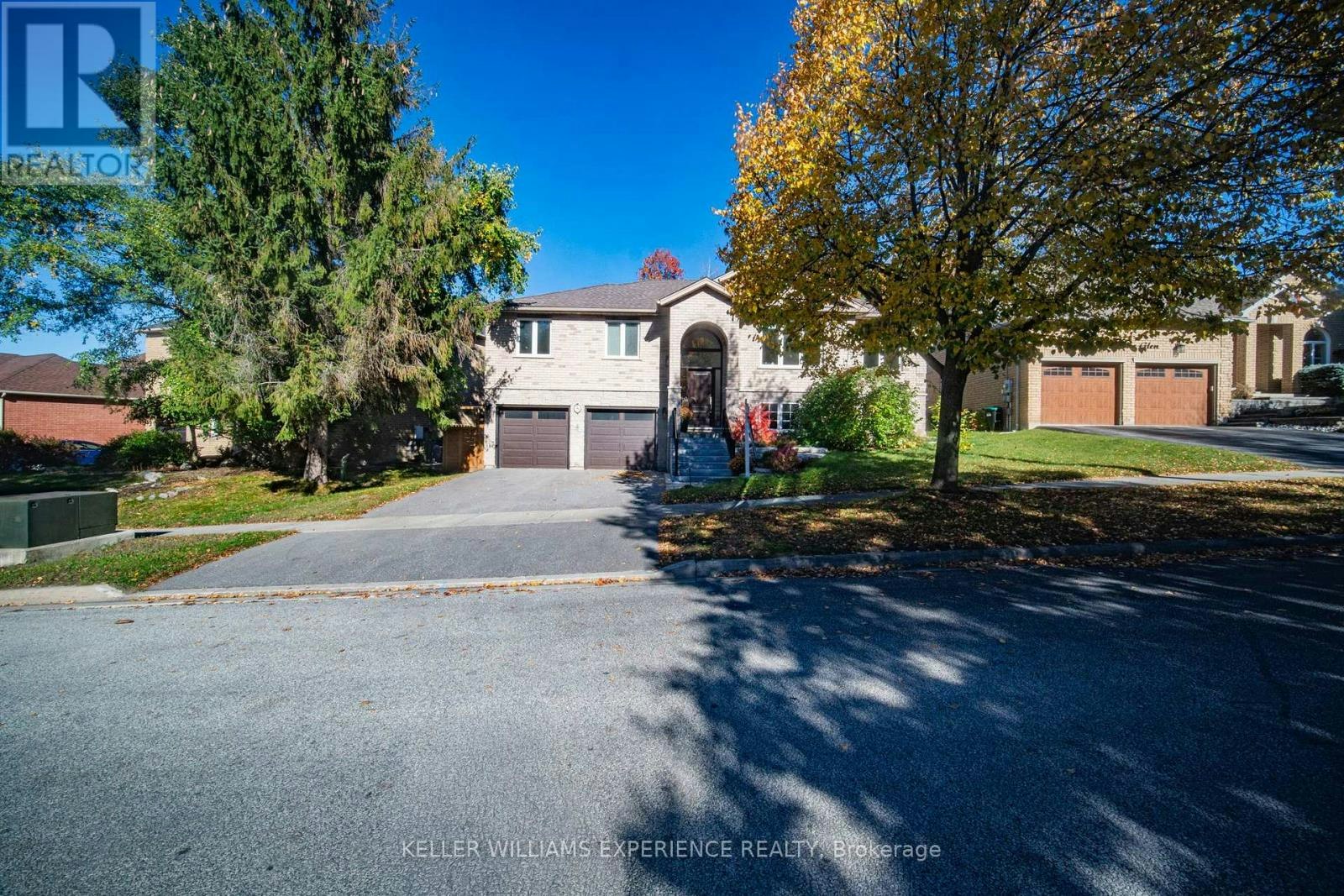 5 Grouse Glen, Barrie, ON, L4N 7Z4