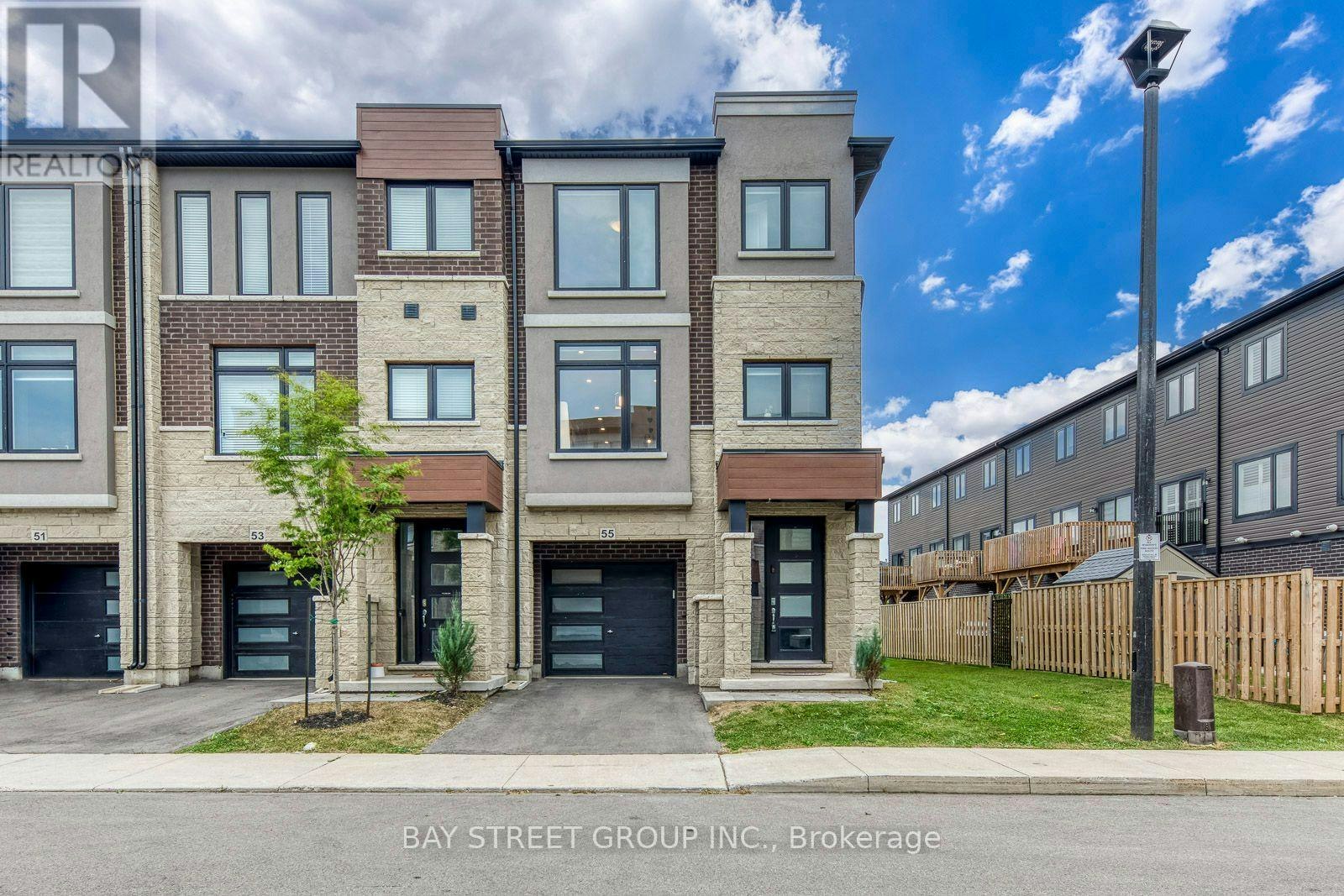 55 Sentinel Lane, Hamilton, ON, L9C 0E8