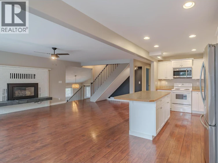 4931 Kyllo Road, 108 Mile Ranch, BC, V0K 2Z0 - 5