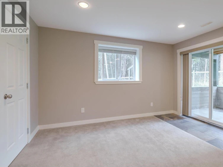 4931 Kyllo Road, 108 Mile Ranch, BC, V0K 2Z0 - 29