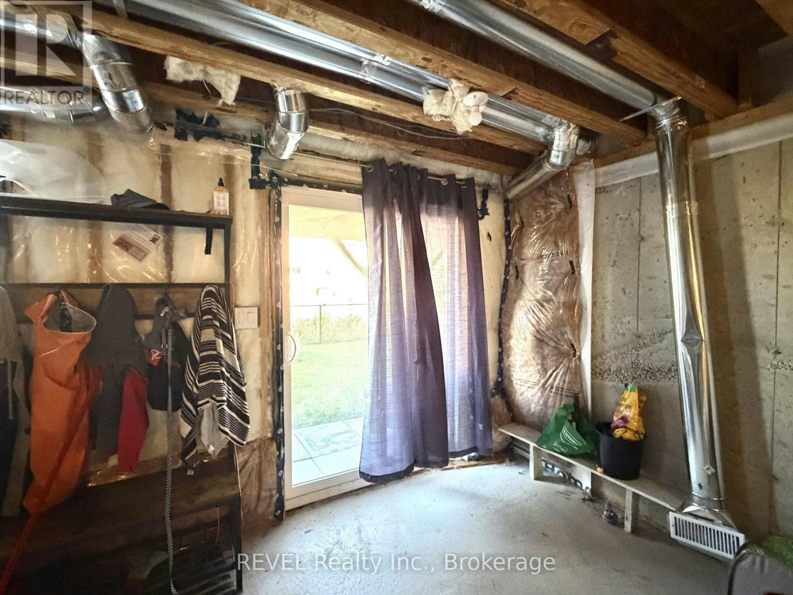 35 Vanilla Trail, Thorold, ON, L2V 0K6 - 16