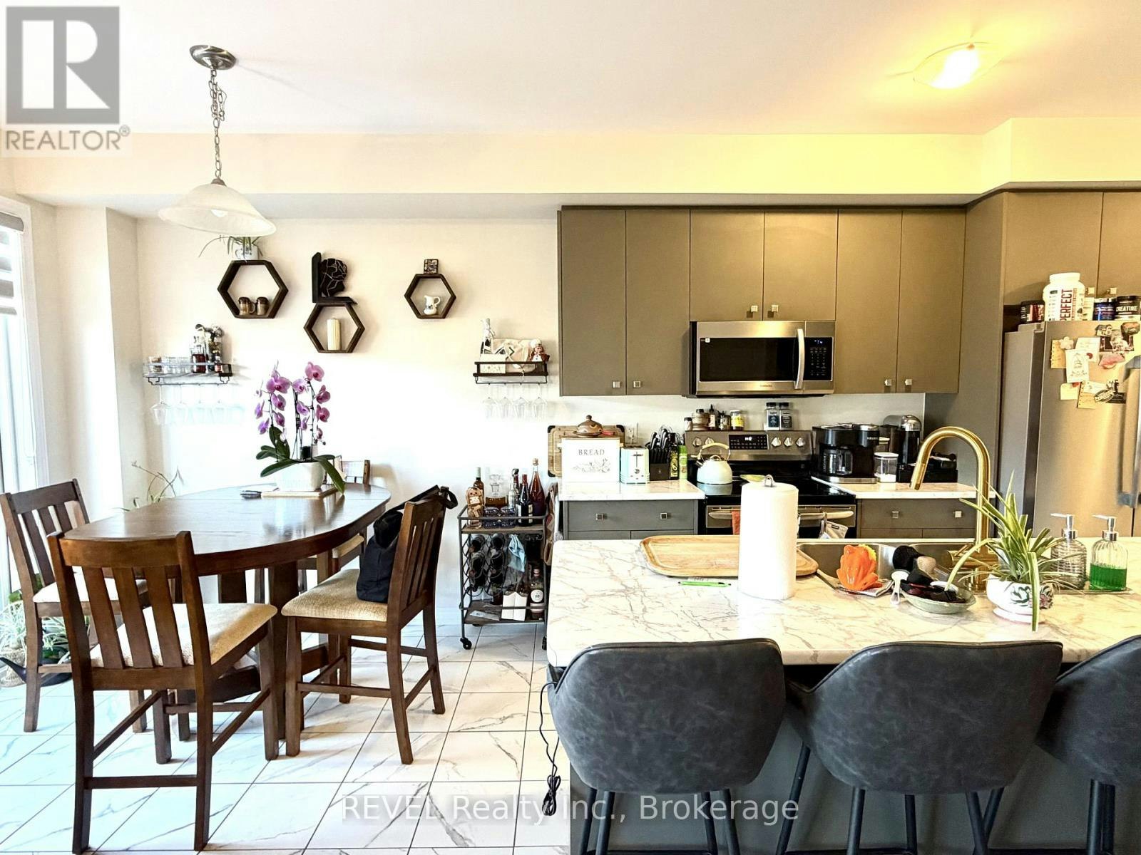 35 Vanilla Trail, Thorold, ON, L2V 0K6 - 6
