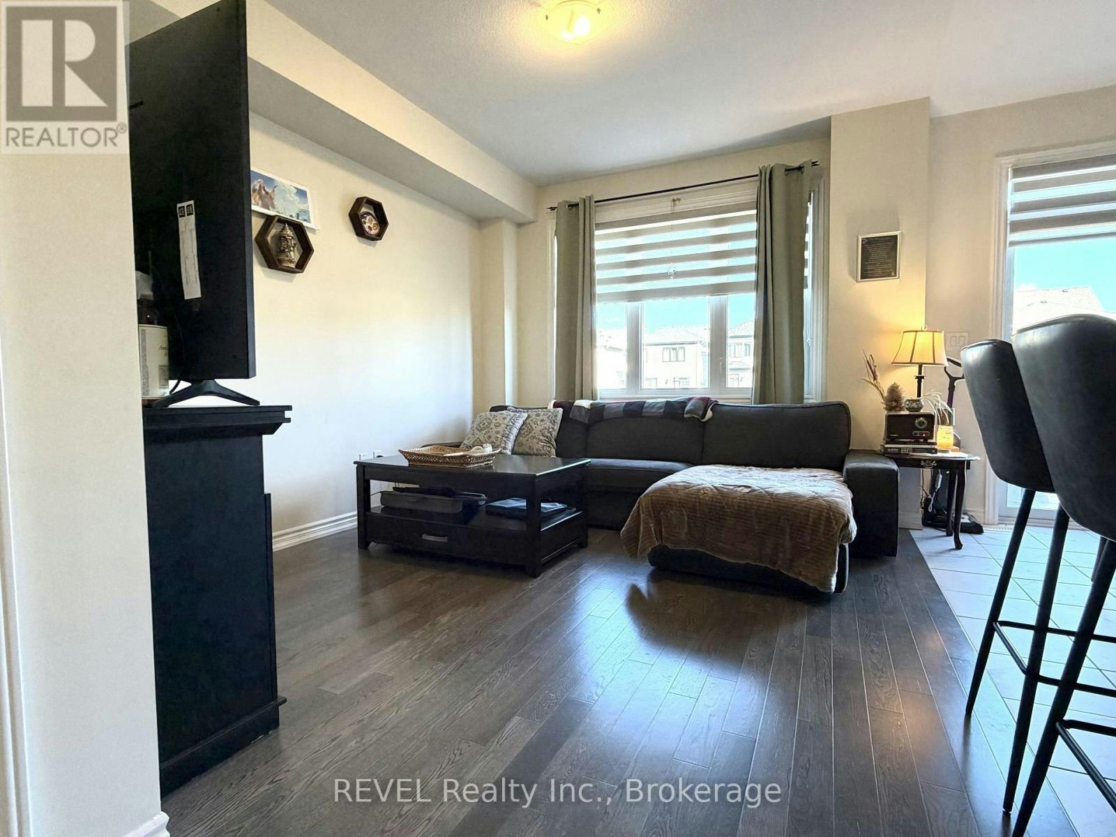 35 Vanilla Trail, Thorold, ON, L2V 0K6 - 4