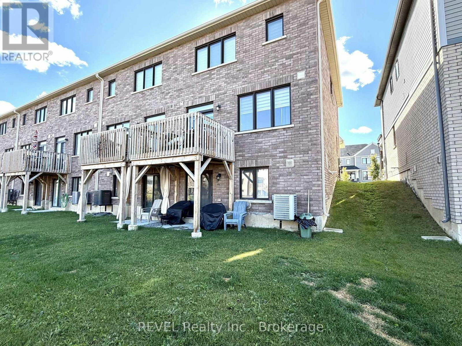 35 Vanilla Trail, Thorold, ON, L2V 0K6 - 17