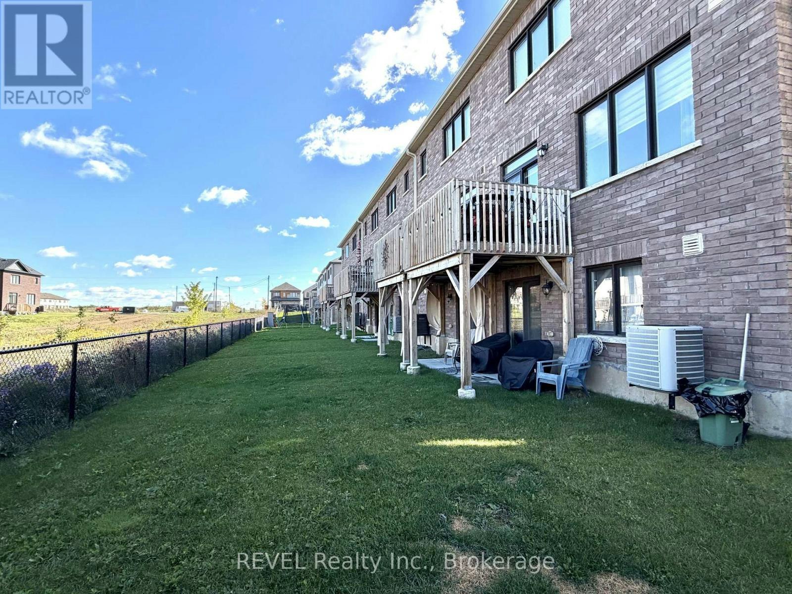 35 Vanilla Trail, Thorold, ON, L2V 0K6 - 18