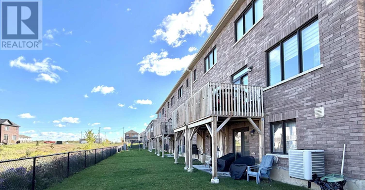 35 Vanilla Trail, Thorold, ON, L2V 0K6 - 18