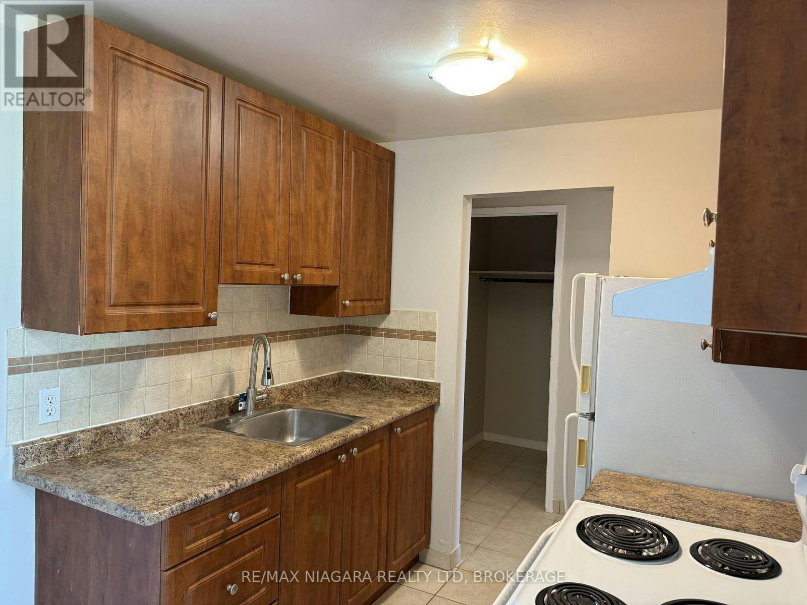 102-7 Riverview Boulevard, St. Catharines, ON, L2T 3L5 - 9