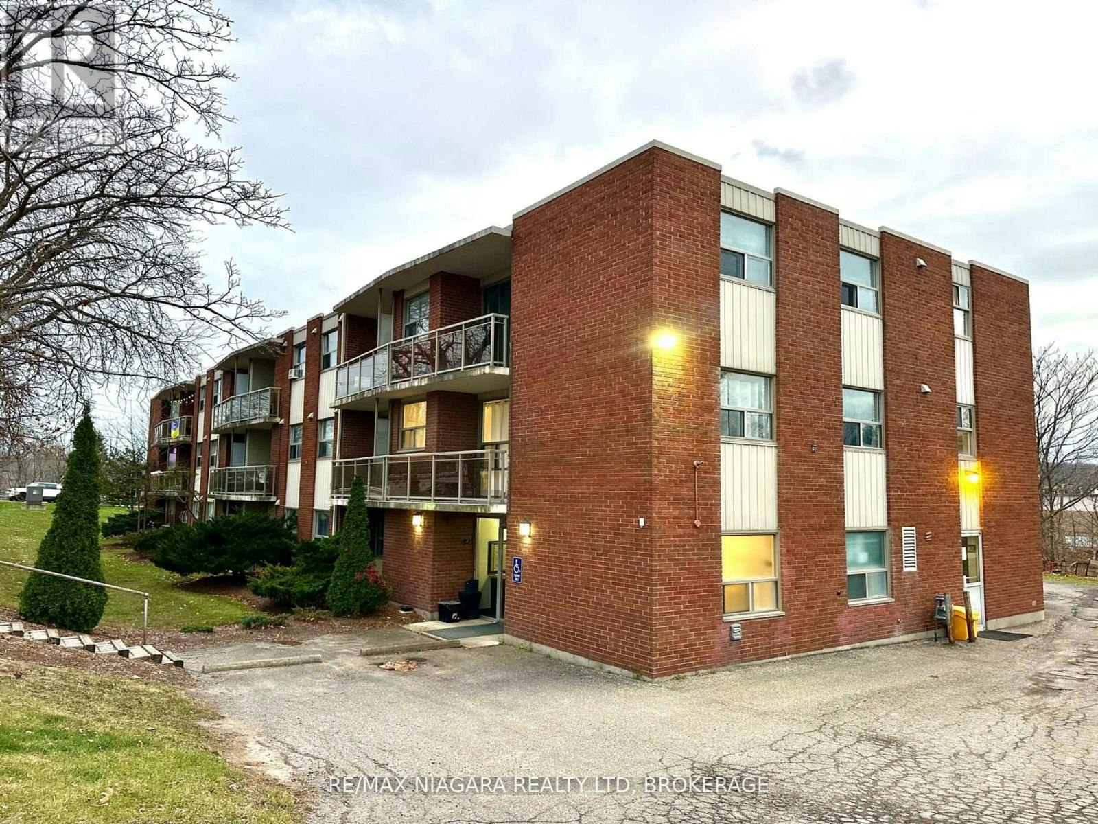 102-7 Riverview Boulevard, St. Catharines, ON, L2T 3L5