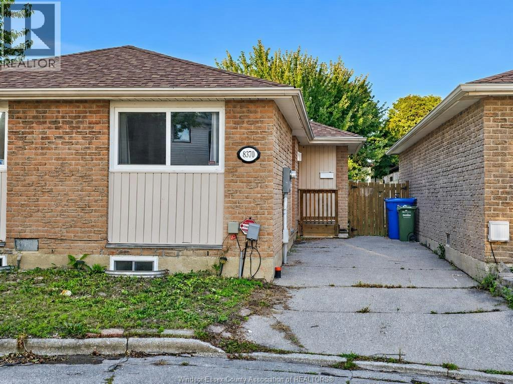 8370 Gregory, Windsor, ON, N8S 4N4