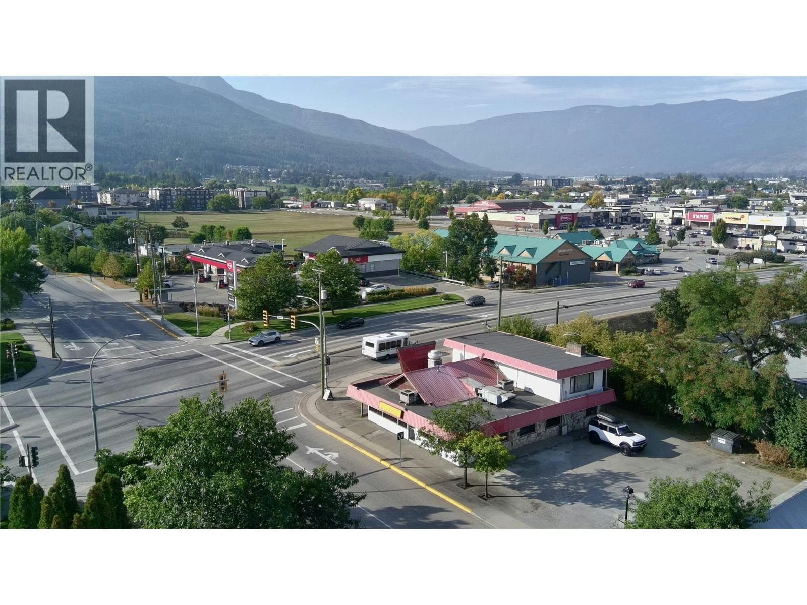 21-61 NW Shuswap Street, Salmon Arm, BC, V1E 4N7