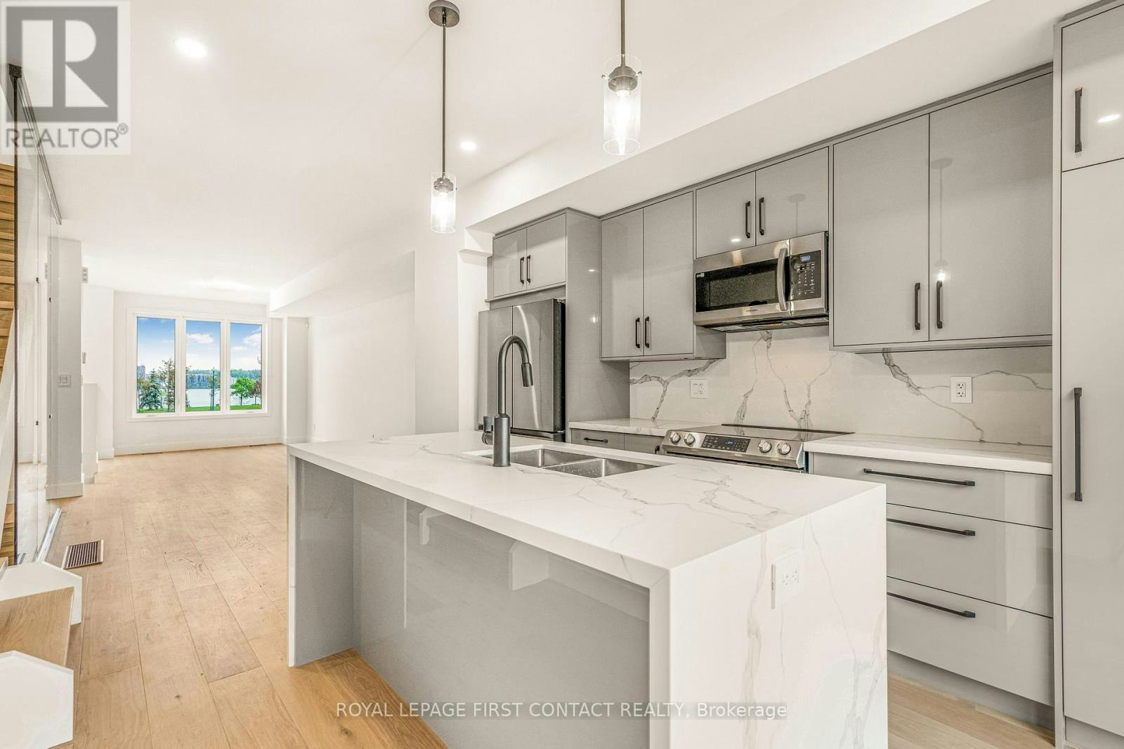18 Alderwood Lane, Barrie, ON, L4N 3J2 - 3