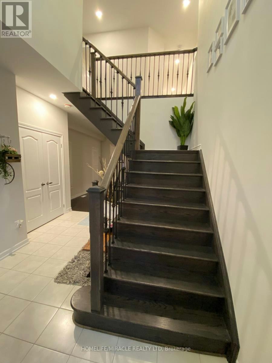 100 Dolobram Trail, Brampton, ON, L7A 4Y4 - 4