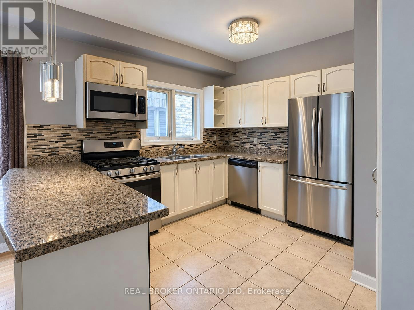 MAIN-88 Sir Jacobs Crescent, Brampton, ON, L7A 3T5 - 5