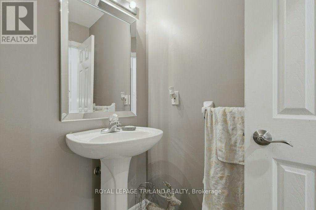270 Leaksdale Circle SOUTH, London, ON, N6M 1K3 - 23