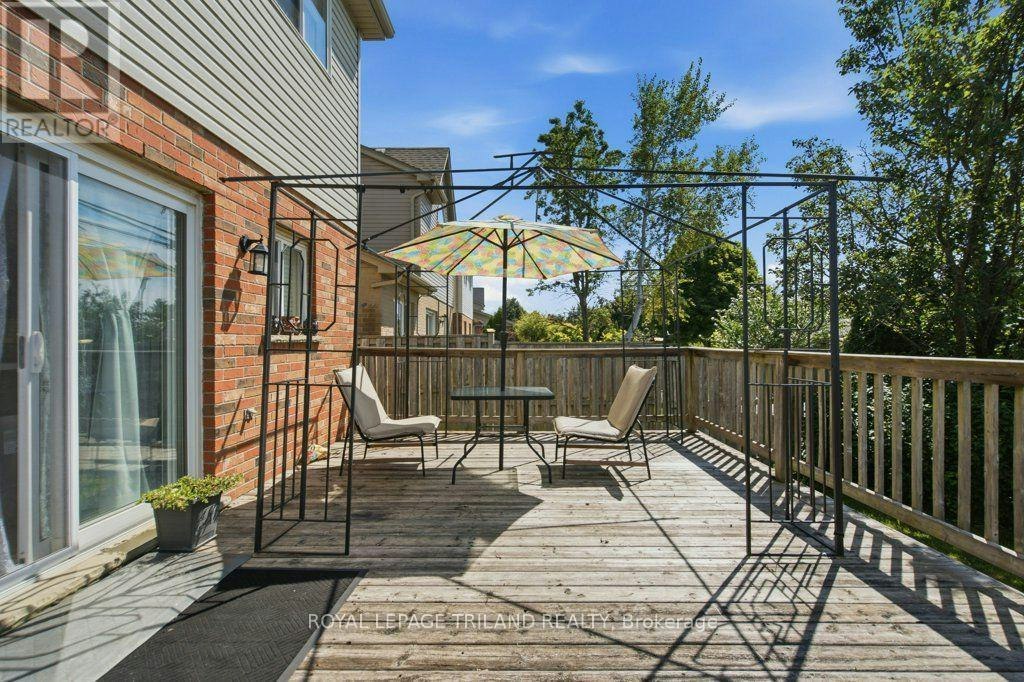 270 Leaksdale Circle SOUTH, London, ON, N6M 1K3 - 36