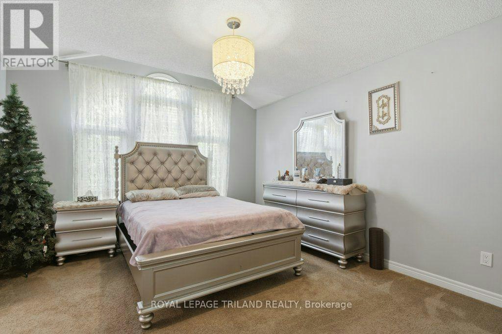 270 Leaksdale Circle SOUTH, London, ON, N6M 1K3 - 24