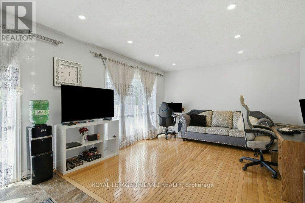 270 Leaksdale Circle SOUTH, London, ON, N6M 1K3 - 19