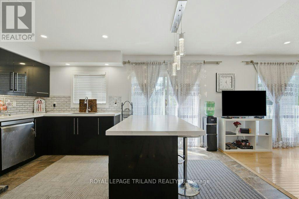 270 Leaksdale Circle SOUTH, London, ON, N6M 1K3 - 13