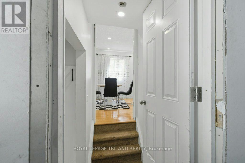 270 Leaksdale Circle SOUTH, London, ON, N6M 1K3 - 31
