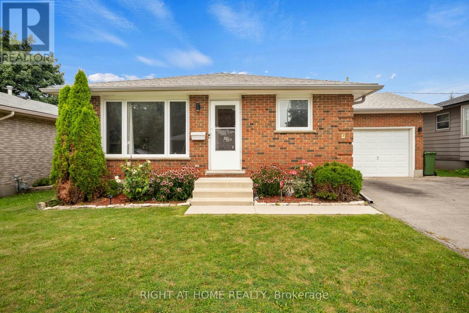 7 Raven Avenue, St. Thomas, ON, N5R 5K8