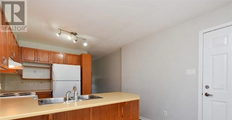 386 Crownridge Drive, Ottawa, ON, K2M 3A4 - 5