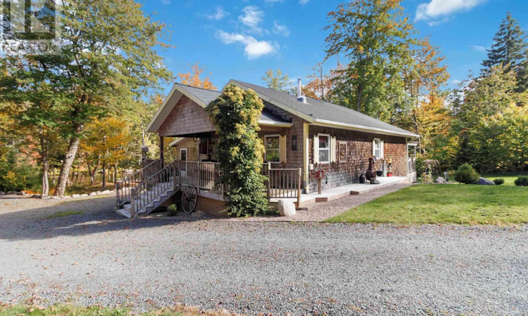 484 Gilberts Lane
