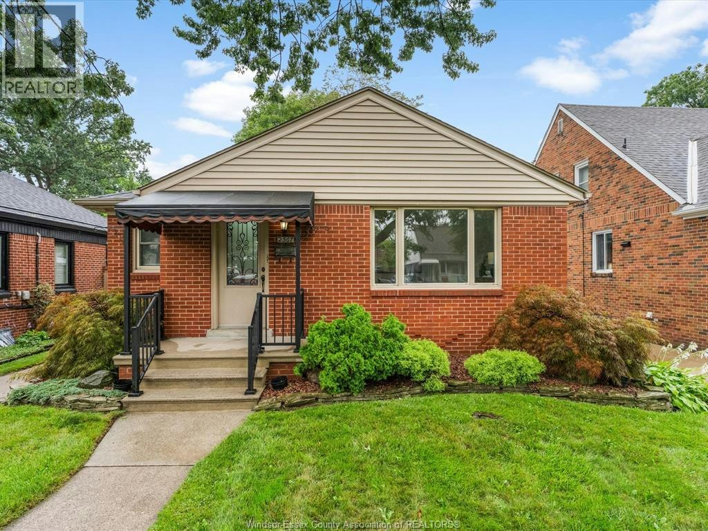 2567 Windermere, Windsor, ON, N8W 2T5