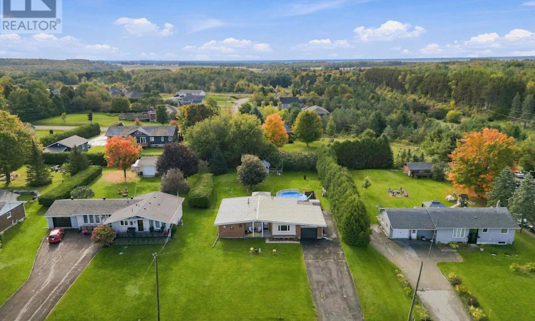 385 Lafontaine Road W