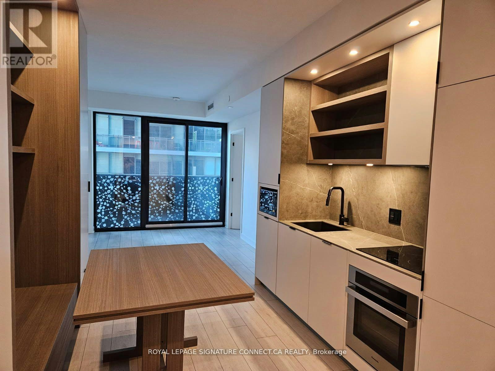 1208-55 Charles Street E, Toronto, ON, M4Y 1S9 - 2