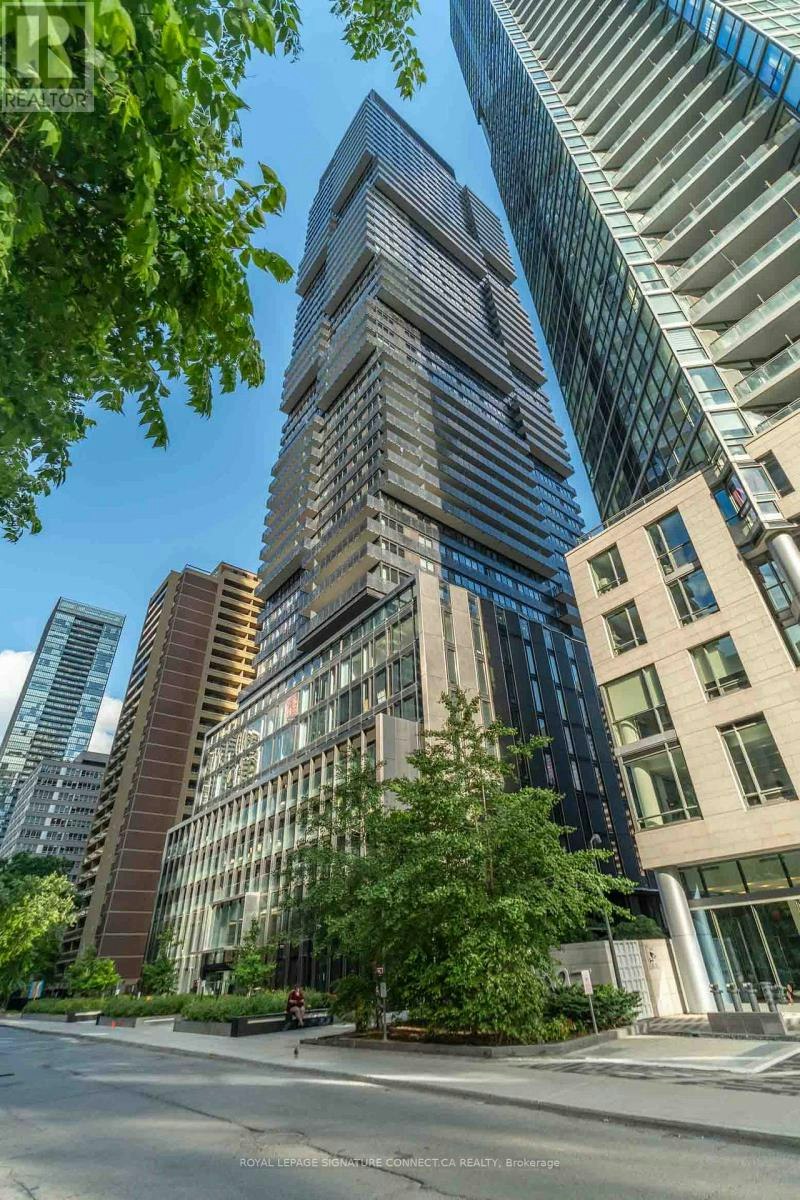 1208-55 Charles Street E, Toronto, ON, M4Y 1S9