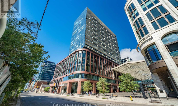 801-480 Front Street W