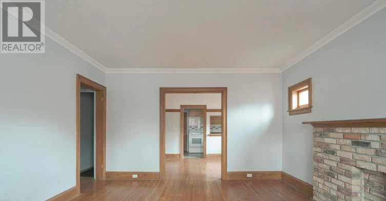 MAIN-1 Bonfield Avenue, Toronto, ON, M4E 1B9 - 2