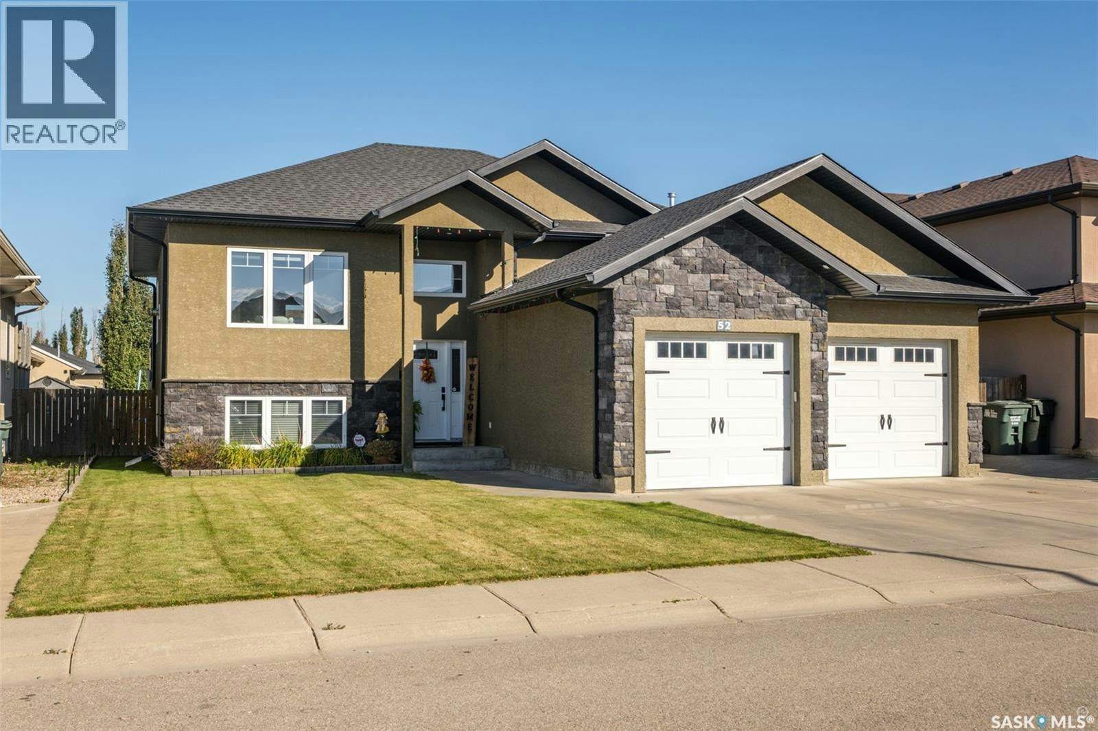 52 Coombe Drive, Prince Albert, SK, S6X 0A9