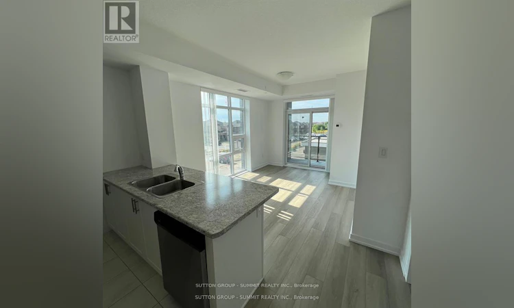 227-460 Dundas Street E