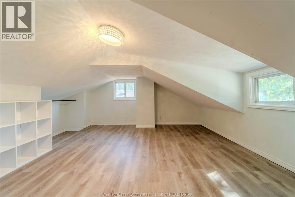 966 Curry Avenue, Windsor, ON, N9B 2C5 - 8